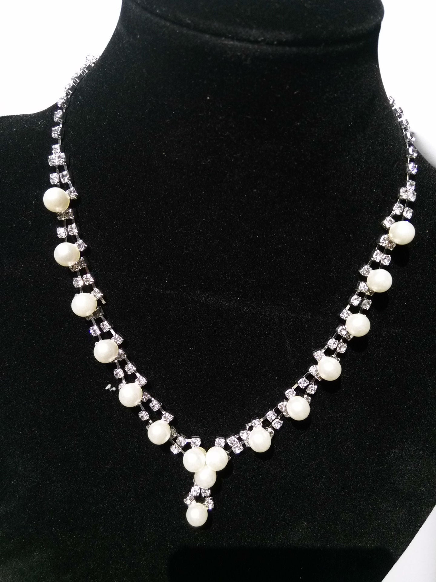 SparkShift Elegant Pearl Bridal Jewelry Set- Luxury Necklace & Earrings