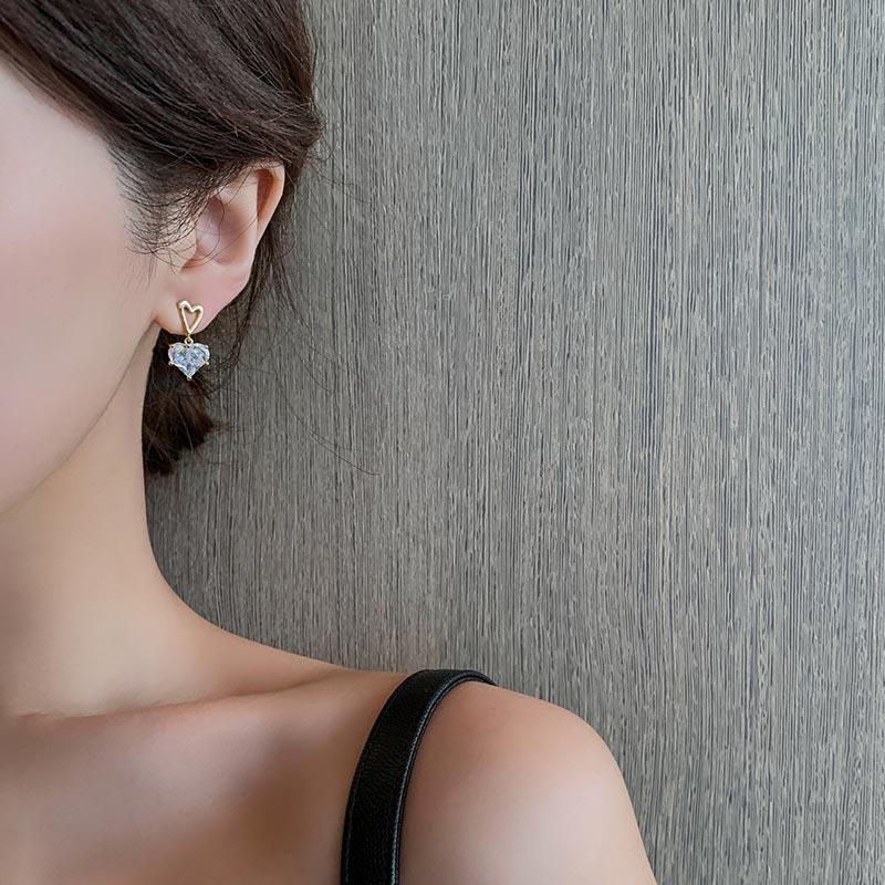 Heart Zircon Stud Earrings - Minimalist Romantic Jewelry