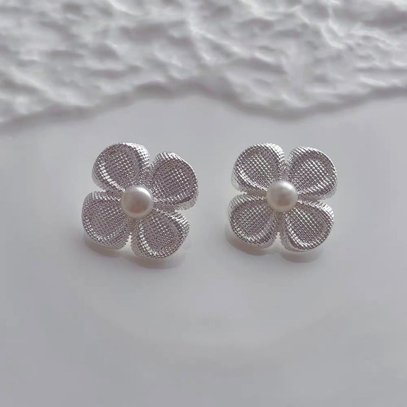 Lucky Clover Pearl Stud Earrings