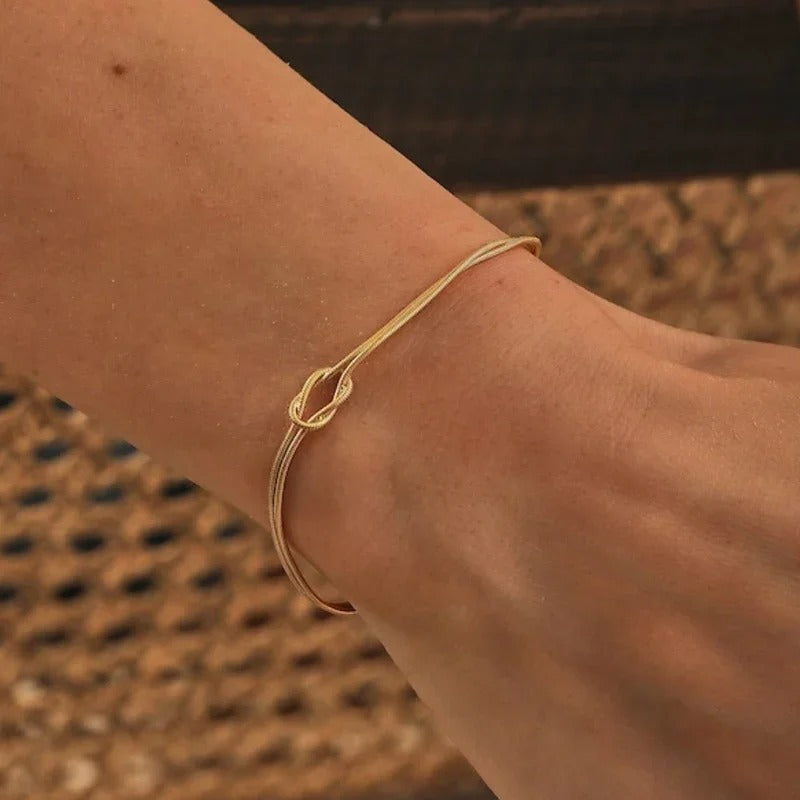 Endless Love Knot Necklace