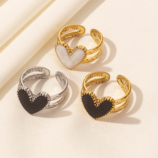 SparkShift Noir Heart Ring