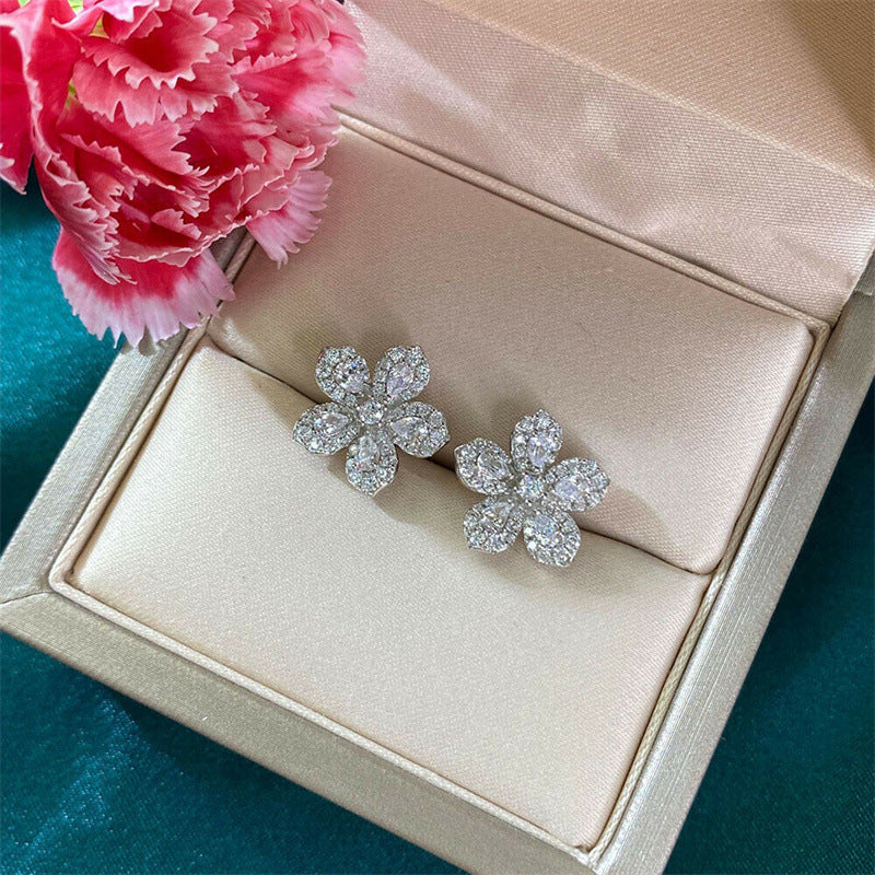 Korean Minimal zircon Stud Earrings