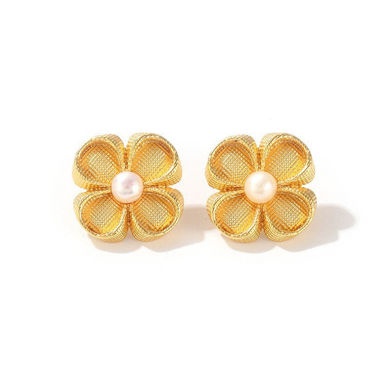 Lucky Clover Pearl Stud Earrings