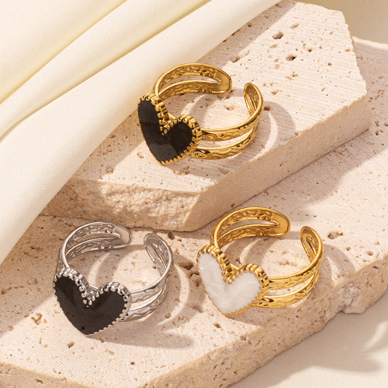 SparkShift Noir Heart Ring