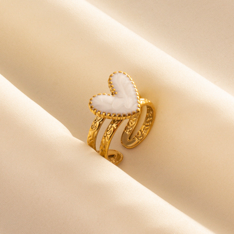 SparkShift Noir Heart Ring