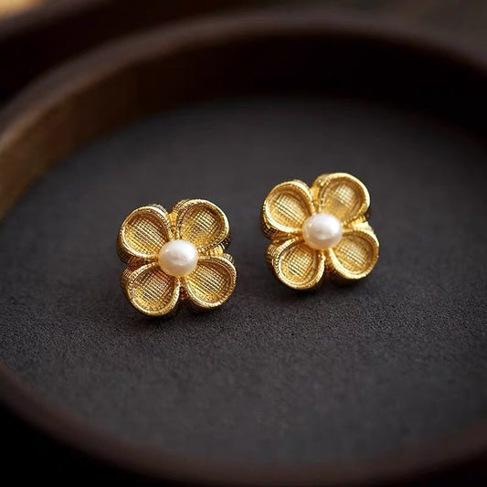Lucky Clover Pearl Stud Earrings